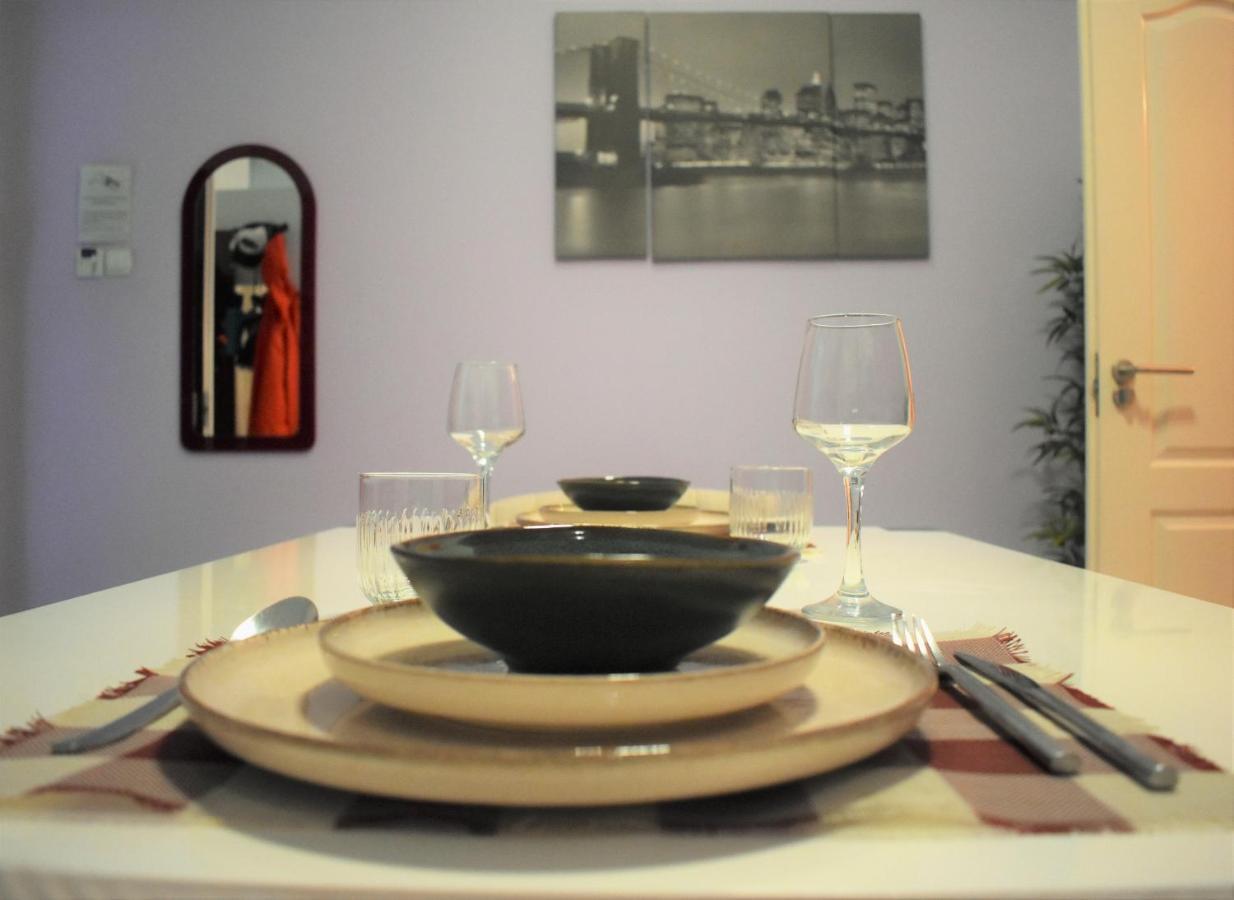 Yes, Yes! Lovely Apartment Good Amenities Budapest Center ภายนอก รูปภาพ