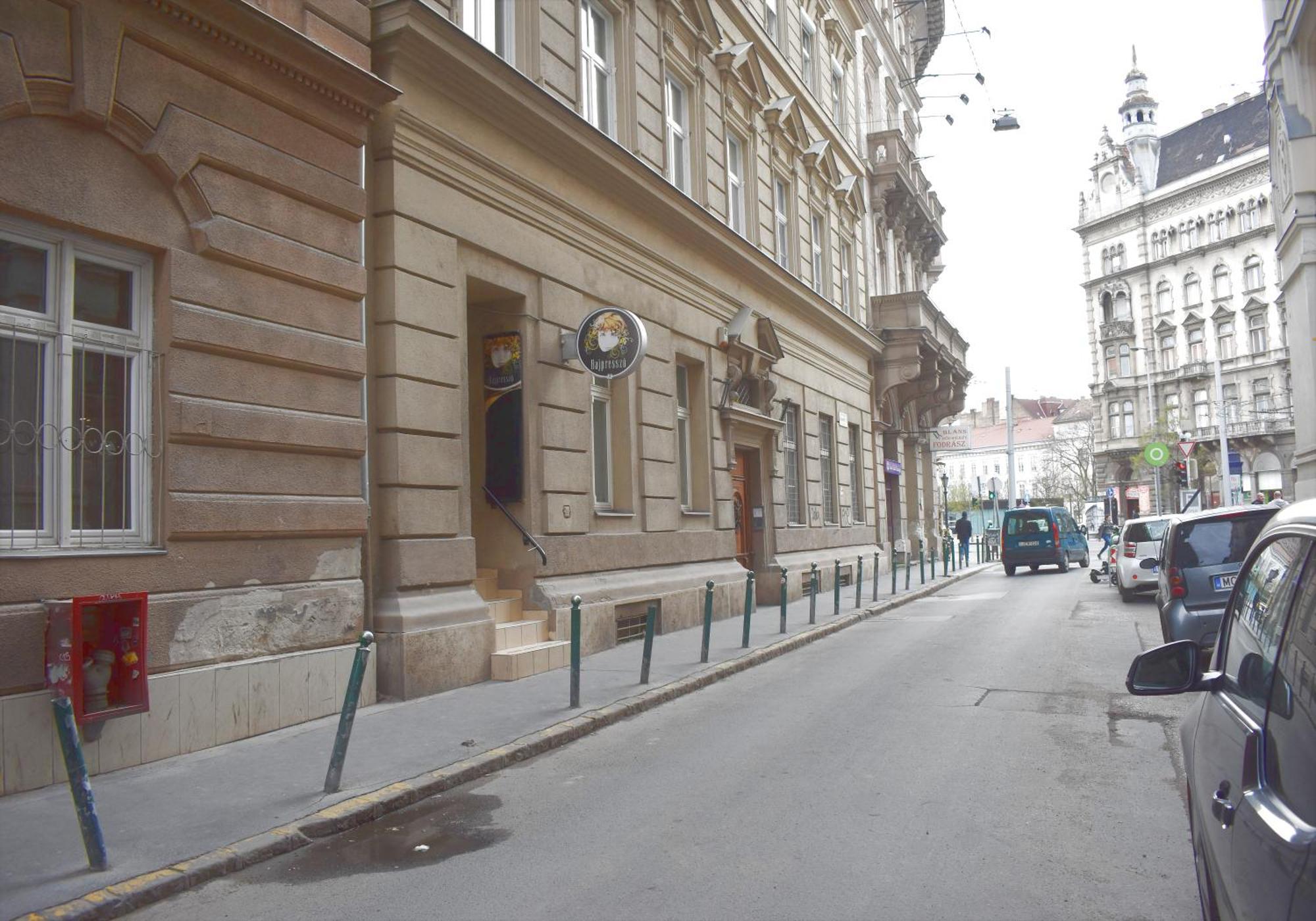 Yes, Yes! Lovely Apartment Good Amenities Budapest Center ภายนอก รูปภาพ