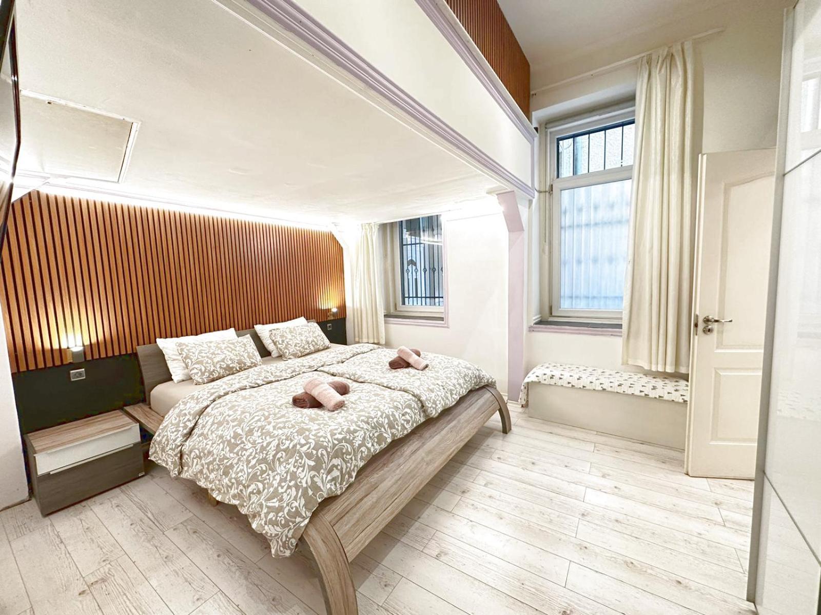 Yes, Yes! Lovely Apartment Good Amenities Budapest Center ภายนอก รูปภาพ