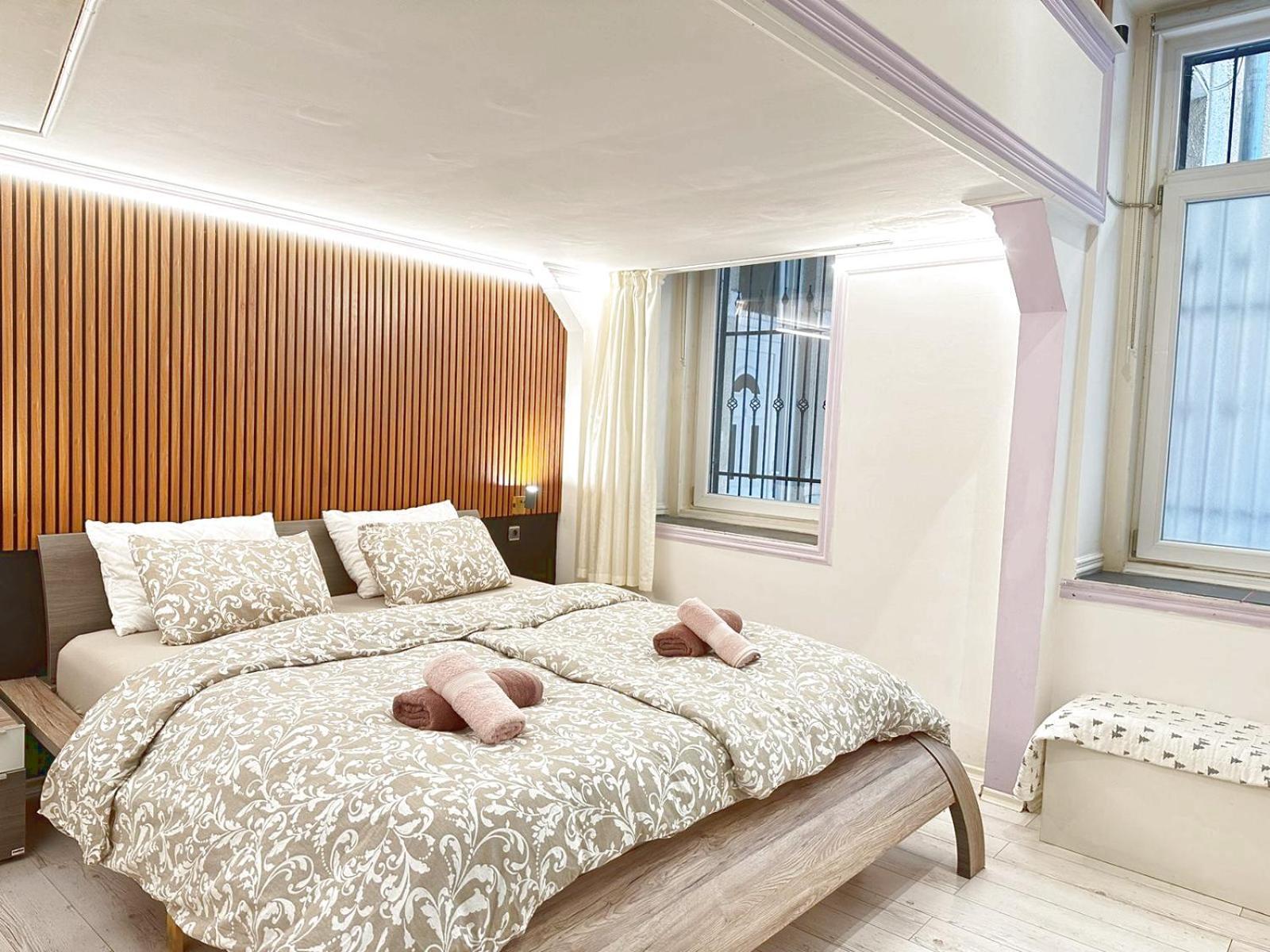 Yes, Yes! Lovely Apartment Good Amenities Budapest Center ภายนอก รูปภาพ