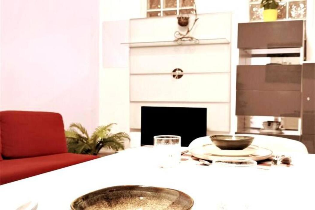 Yes, Yes! Lovely Apartment Good Amenities Budapest Center ภายนอก รูปภาพ