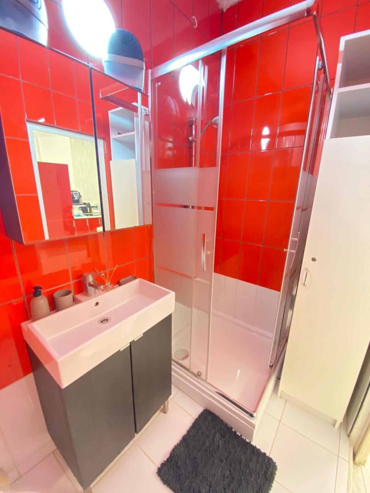 Yes, Yes! Lovely Apartment Good Amenities Budapest Center ภายนอก รูปภาพ